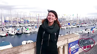 Melany, une coquine qui teste l'anal pour la première fois